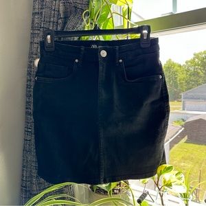 Black Zara denim skirt
